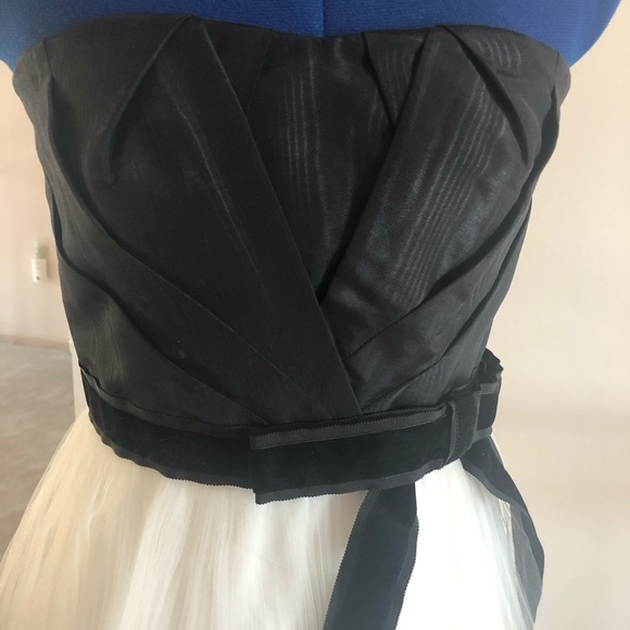 Dress - Picture 4 of 8